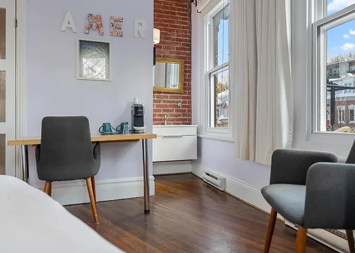 Auberge Chateau Des Tourelles - Par Aneyro